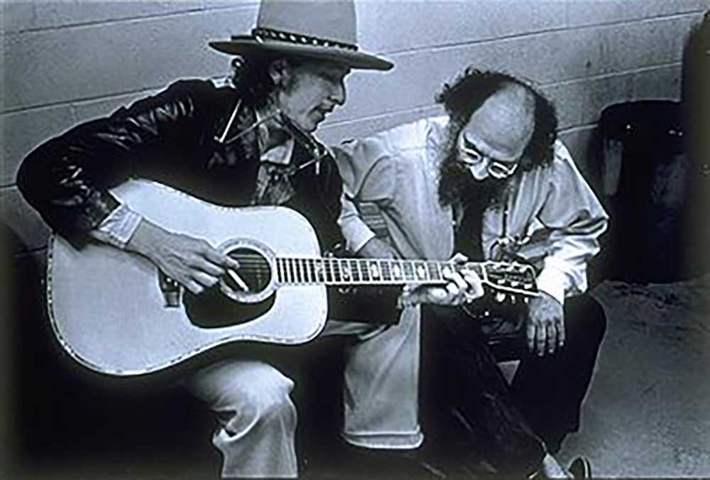 Bob Dylan with Allen Ginsberg on the Rolling Thunder Revue in 1975