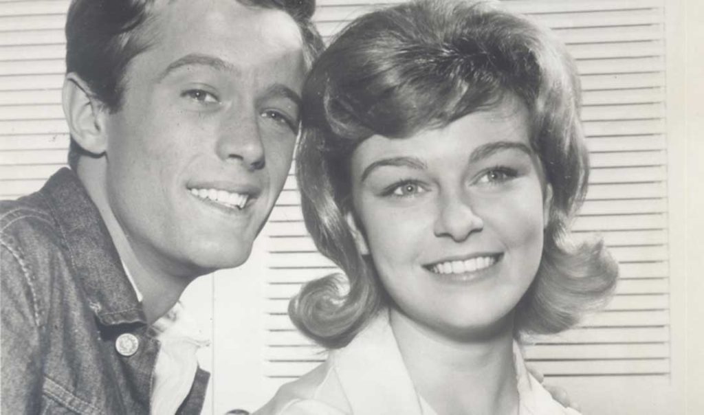 Promotional picture with Peter Fonda (left) and Patty McCormack (right) of the television show "The New Breed" (1962)