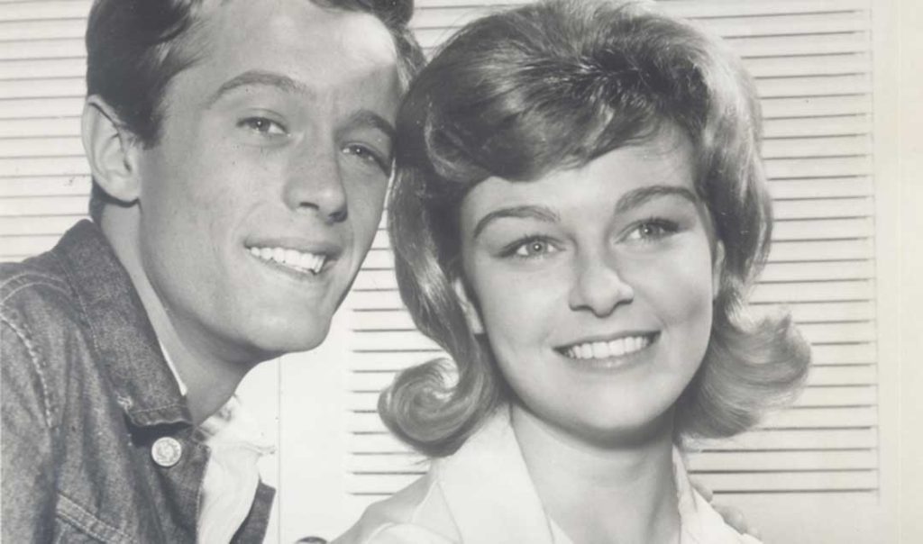 Promotional picture with Peter Fonda (left) and Patty McCormack (right) of the television show 'The New Breed' (1962)