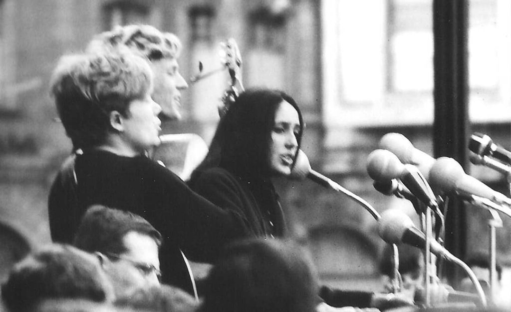 Joan Baez at "Ostermarsch" in Frankfurt, Germany (1966)