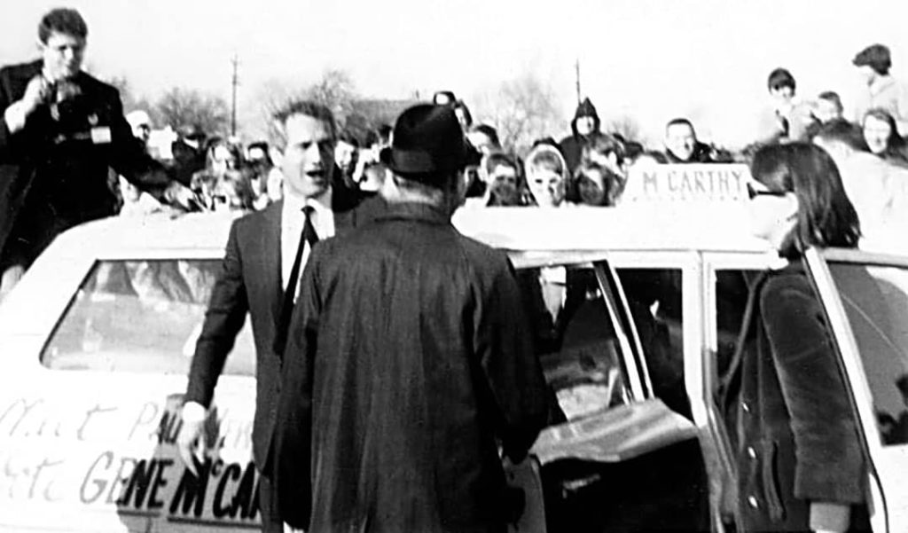 Paul Newman at a Eugene McCarthy political rally held in Menomonee Falls, Wisonsin, USA (1968)