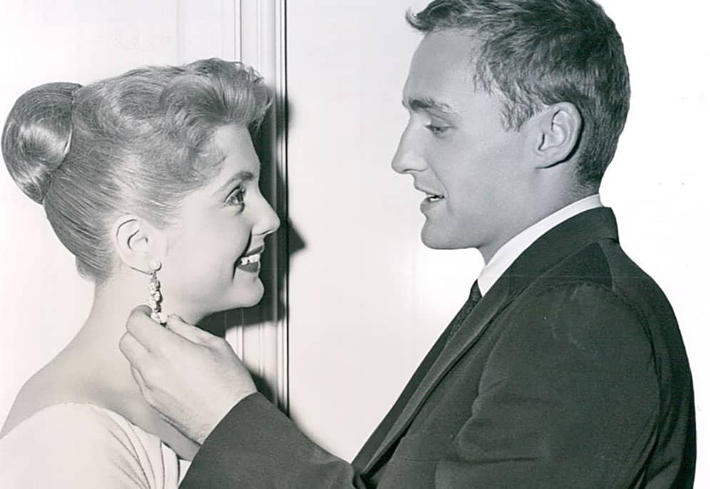 Dennis Hopper (right) and Karen Sharpe (left) in the television series "Conflict" (1957)