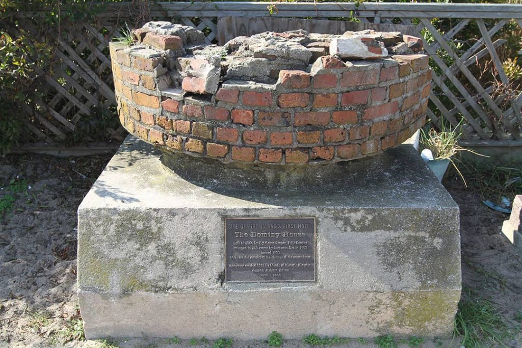 Commemorative plaque at the site of the Dominy House on Fire Island, New York (2016)