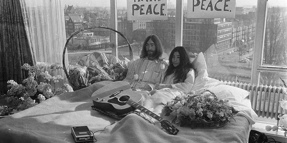 Yoko Ono and John Lennon on their honeymoon in Amsterdam (1969)